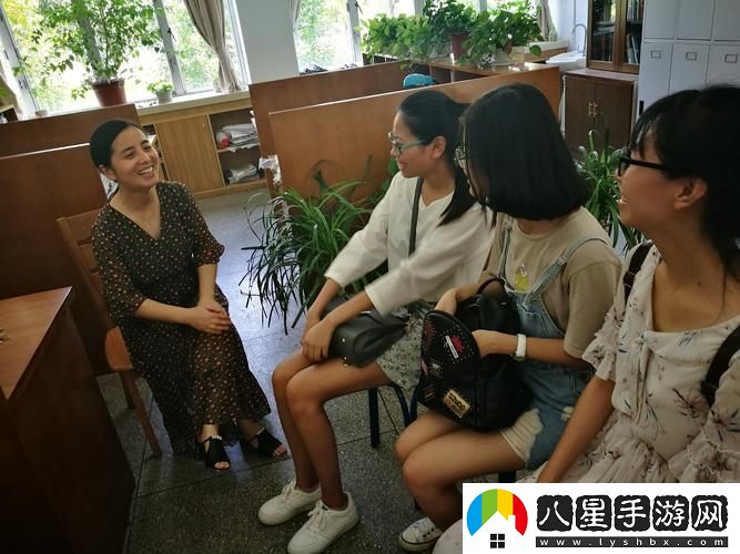 沈芯語(yǔ)老師家訪(fǎng)麻花視頻