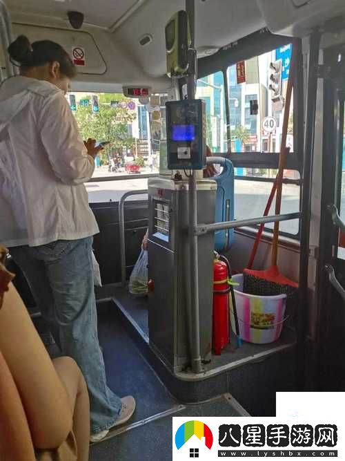 坐公交車(chē)居然被C了2個(gè)小時(shí)